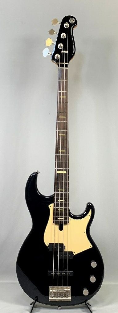 Yamaha BBP34 ミッドナイトブルー　ハードケース付き YAMAHA BBP34 Midnight Blue エレキベース 日本製【ハードケース欠品