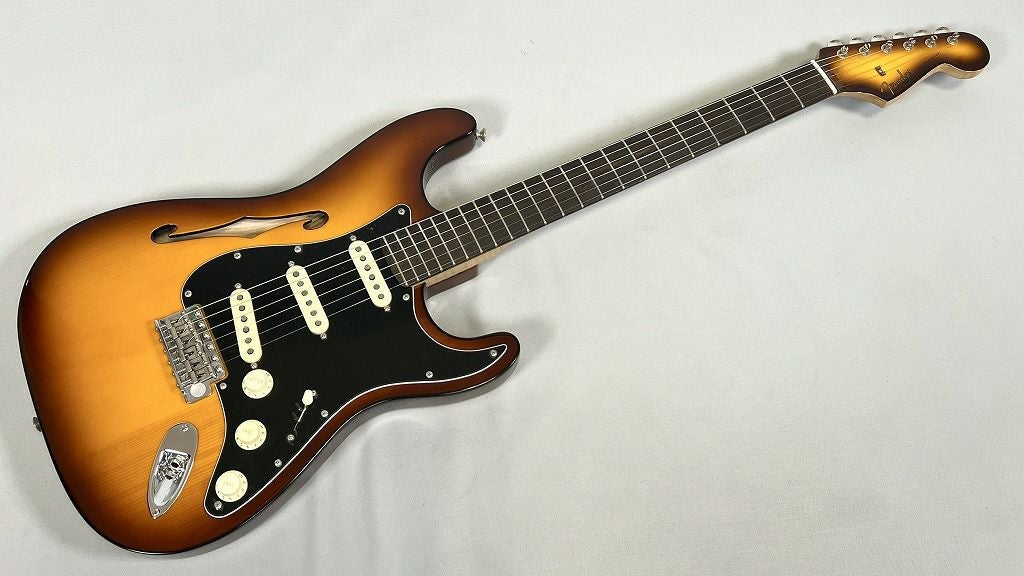 Fender Limited Edition Suona Stratocaster® Thinline, Ebony Fingerboard, Violin Burst【店頭展示特価品】
