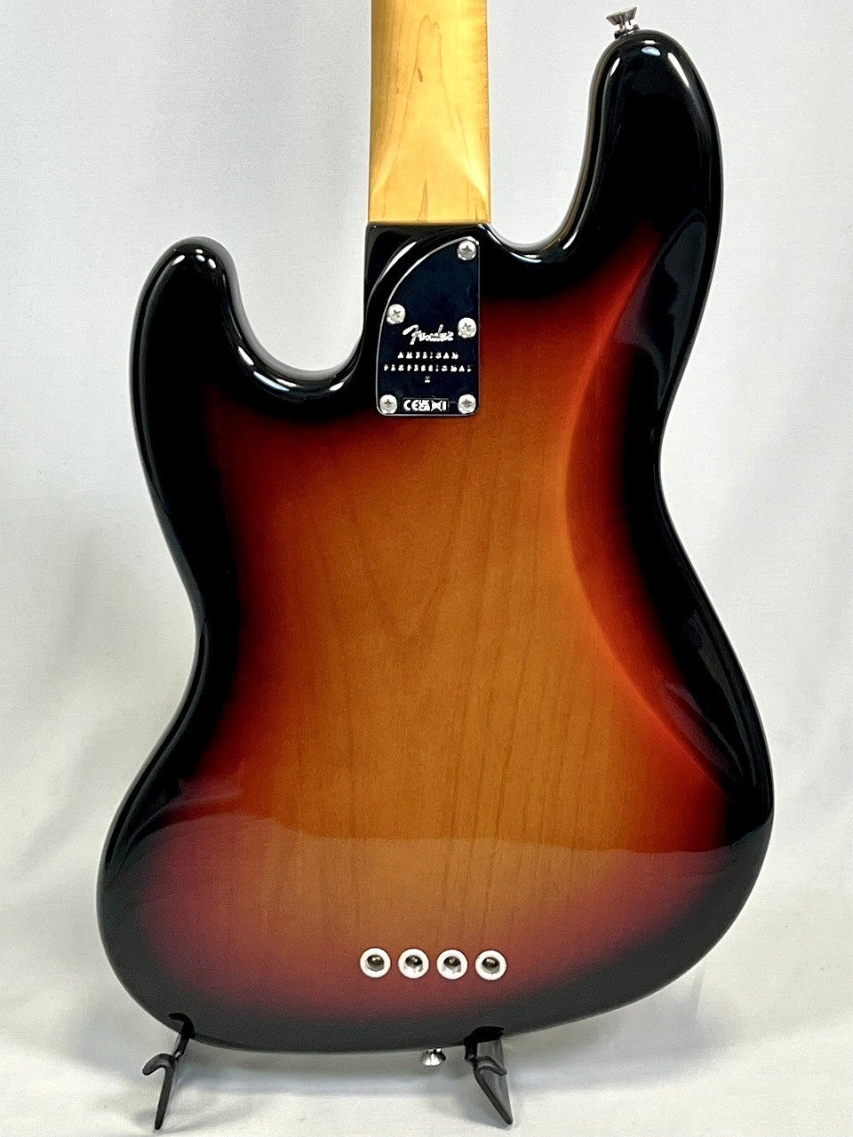 Fender American Professional II Jazz Bass® Rosewood Fingerboard 3-Color Sunburstボディ裏