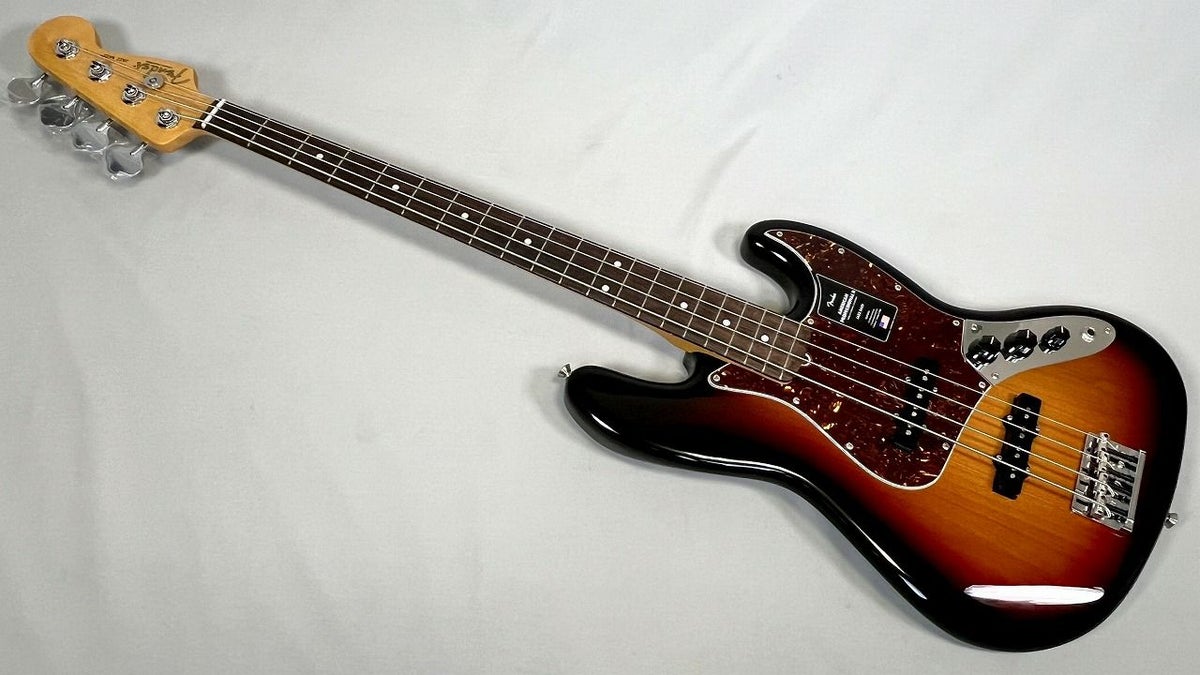 Fender American Professional II Jazz Bass® Rosewood Fingerboard 3-Color Sunburst
