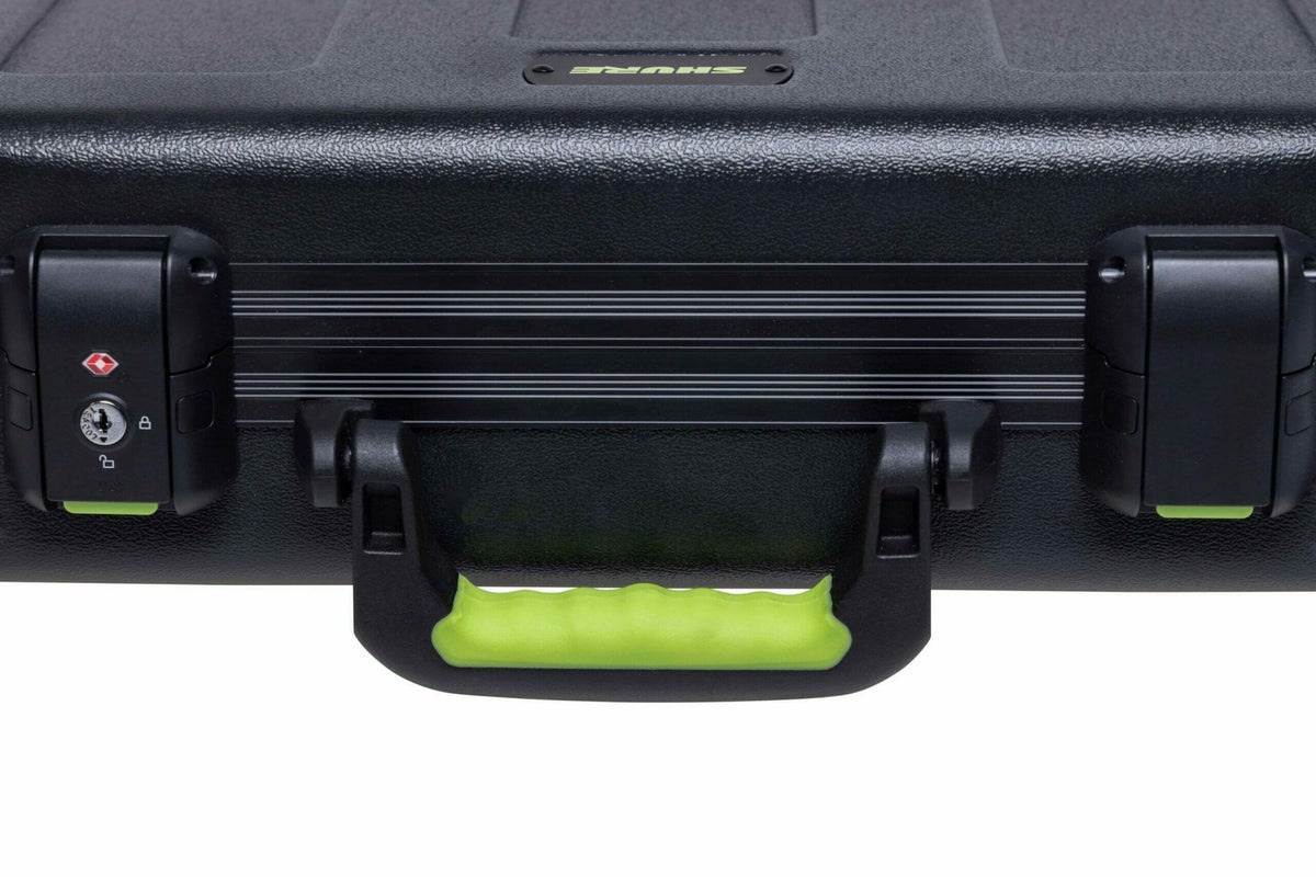 SHUREBYGATORSH-MICCASEW06