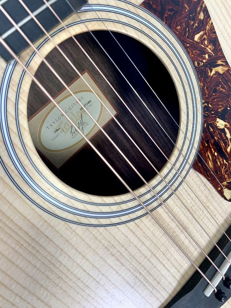 Taylor 210ce Rosewood