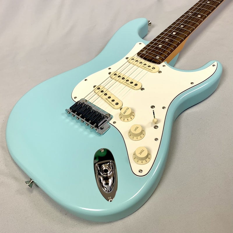 FenderReiStratocaster®R246,RosewoodFingerboard,ReiBlu