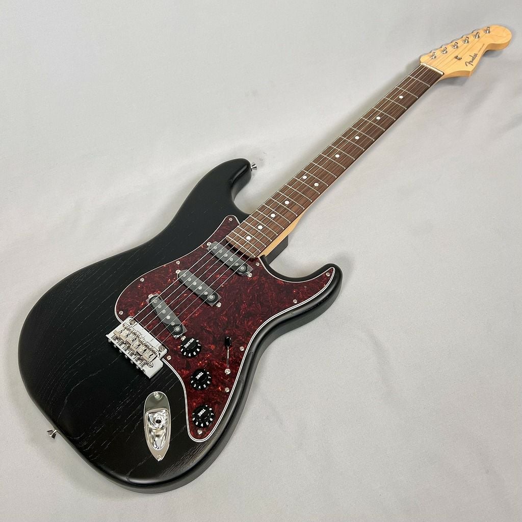 Fender Made in Japan Limited Stratocaster®, Raw Ash Black