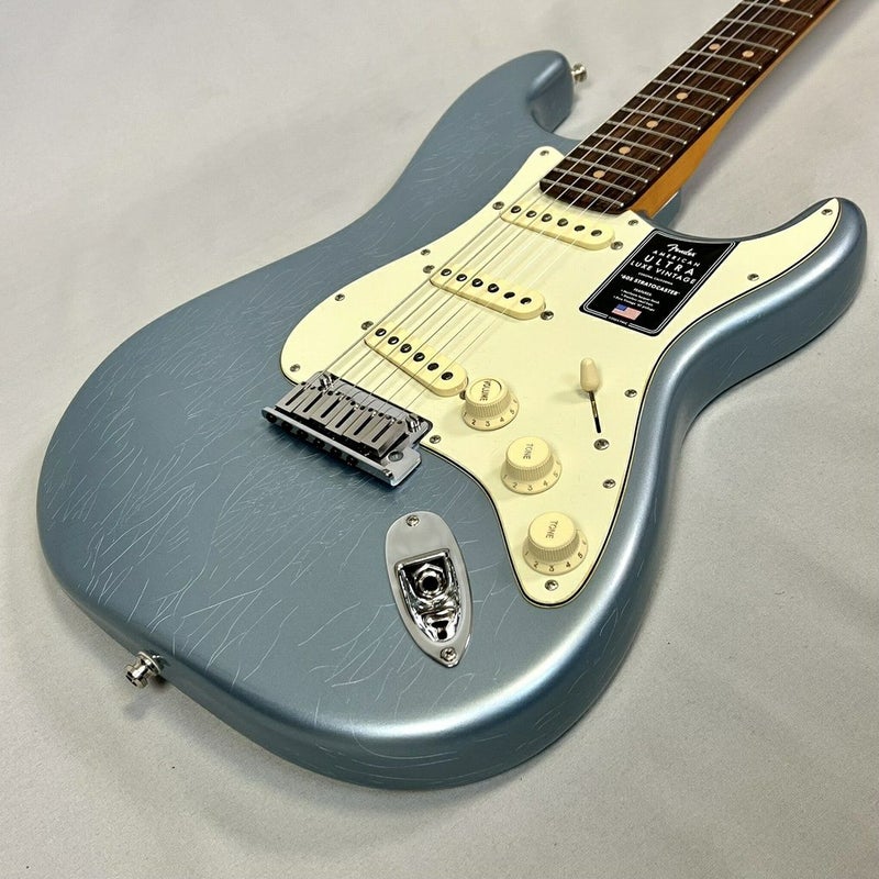 Fender American Ultra Luxe Vintage '60s Stratocaster®, Rosewood Fingerboard, Ice Blue Metallic