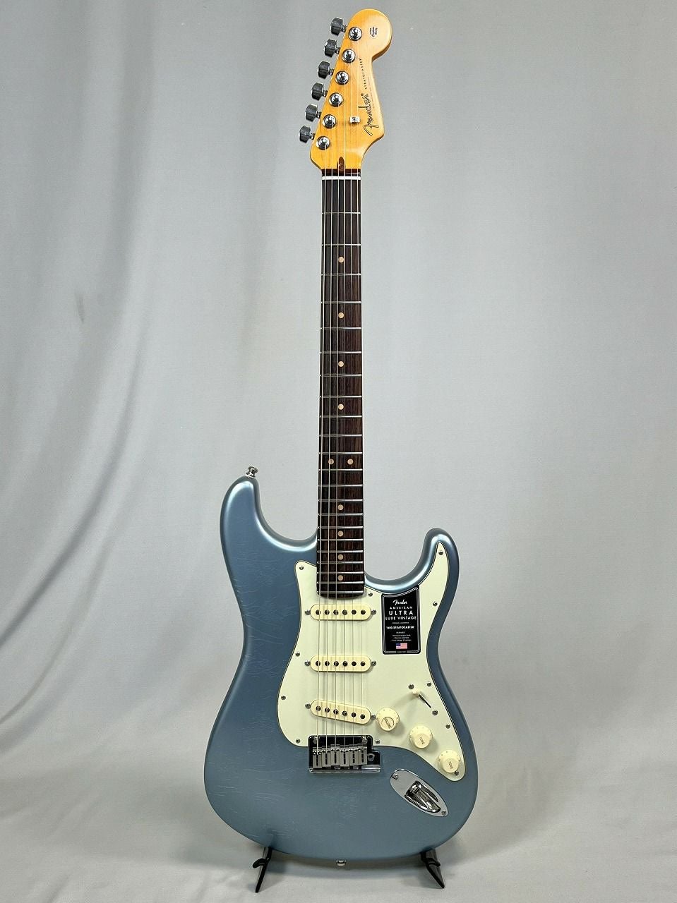 Fender American Ultra Luxe Vintage '60s Stratocaster®, Rosewood Fingerboard, Ice Blue Metallic