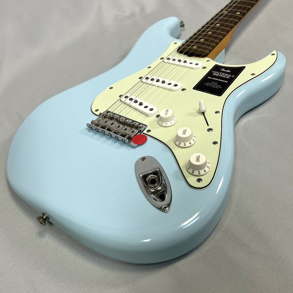 Fender Limited Edition Vintera® II Road Worn® '60s Stratocaster®, Rosewood Fingerboard, Sonic Blue