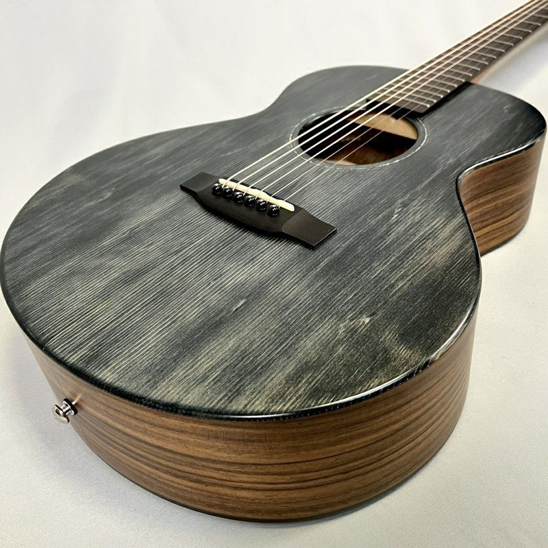 NAGI GUITARS kuro mini