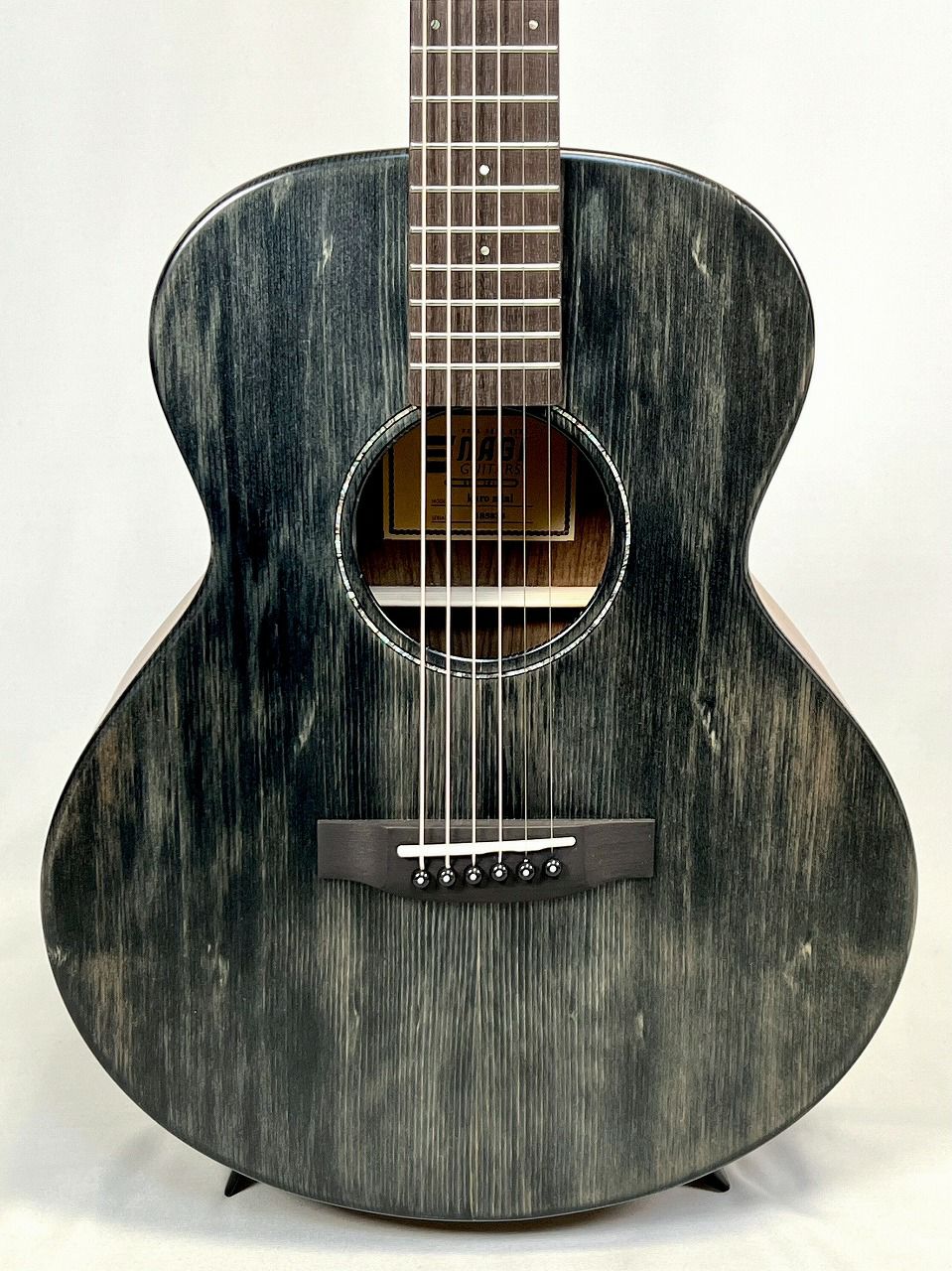 NAGI GUITARS kuro miniボディ正面