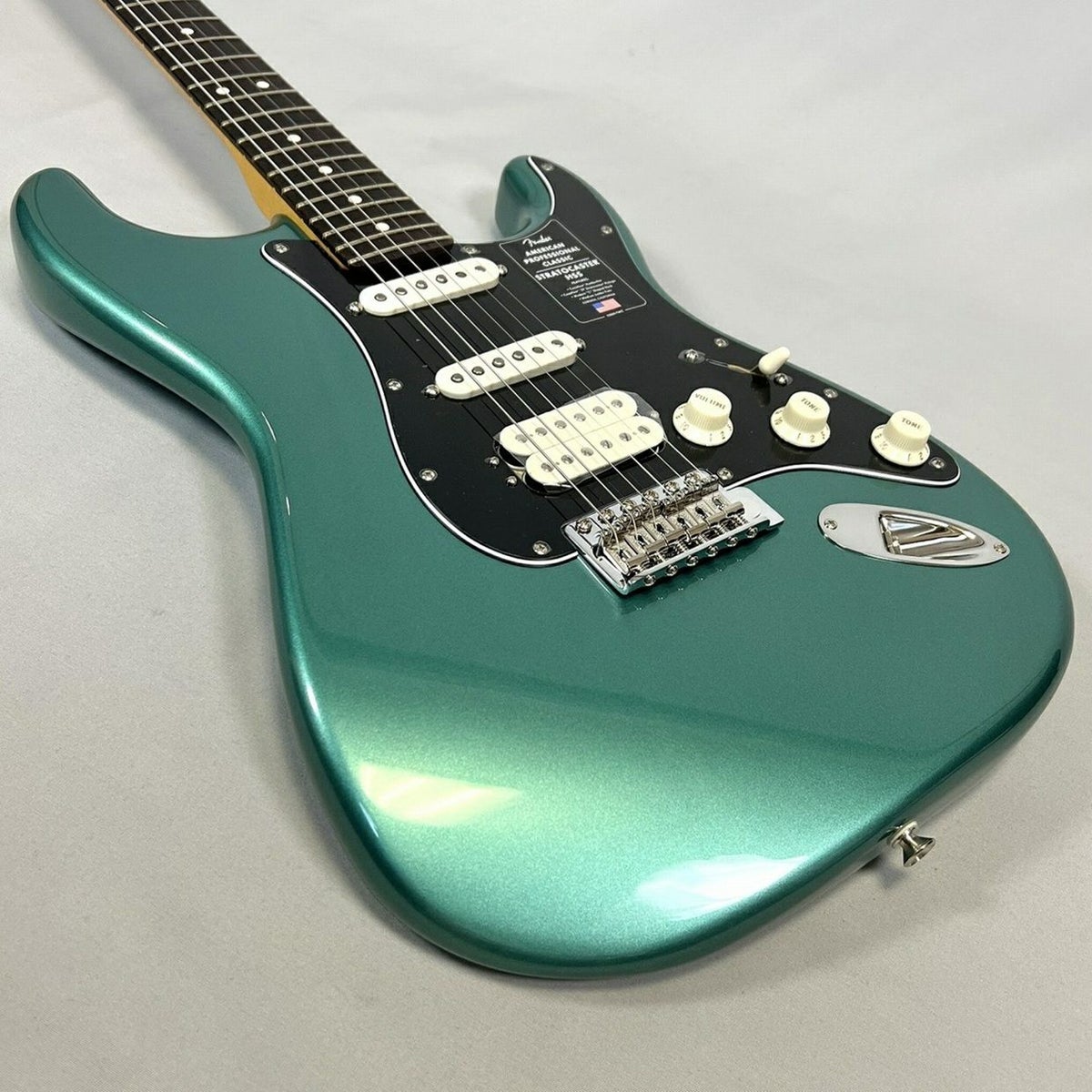FenderAmericanProfessionalClassicStratocaster®HSS,RosewoodFingerboard,FadedSherwoodGreenMetallic