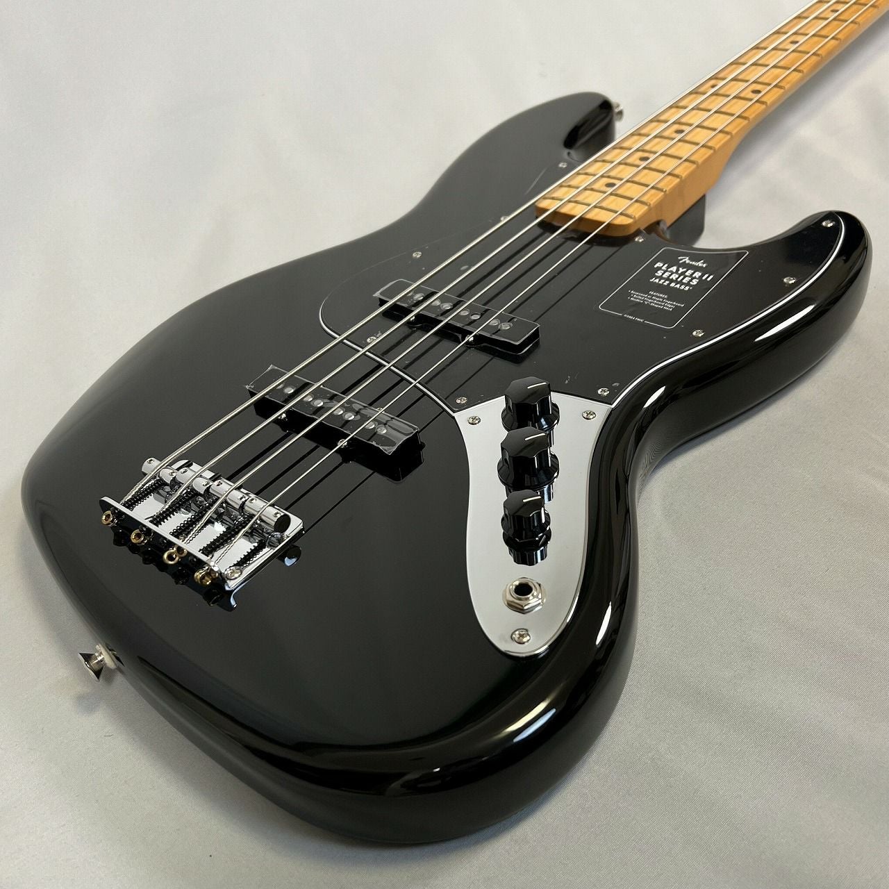 Fender Player II Jazz Bass®, Maple Fingerboard, Polar White