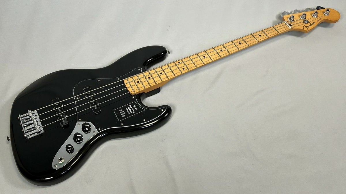 Fender Player II Jazz Bass®, Maple Fingerboard, Black