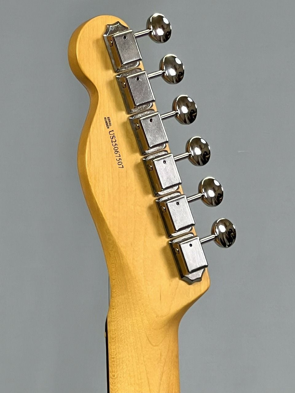 Fender American Professional Classic Hotshot Telecaster®, Rosewood Fingerboard, Faded Sherwood Green Metallicヘッド裏