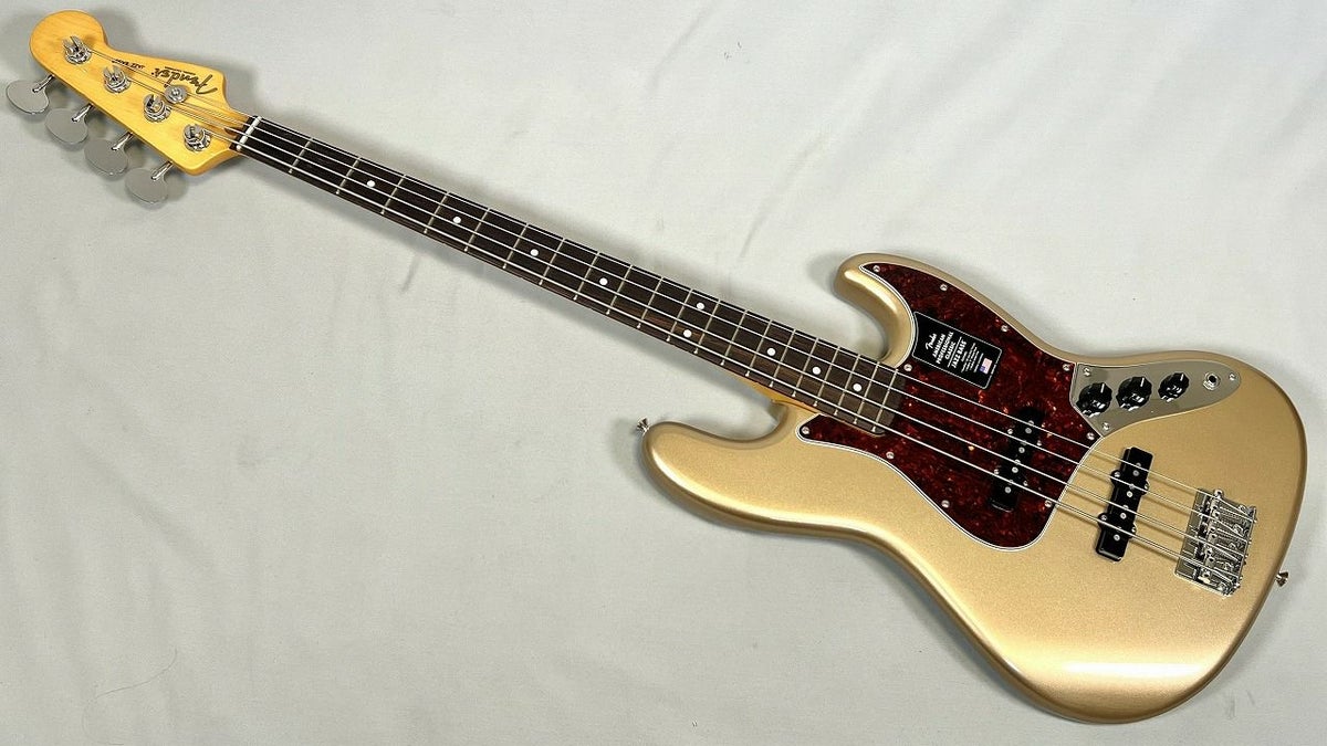 Fender American Professional Classic Telecaster®, Maple Fingerboard, Butterscotch Blonde