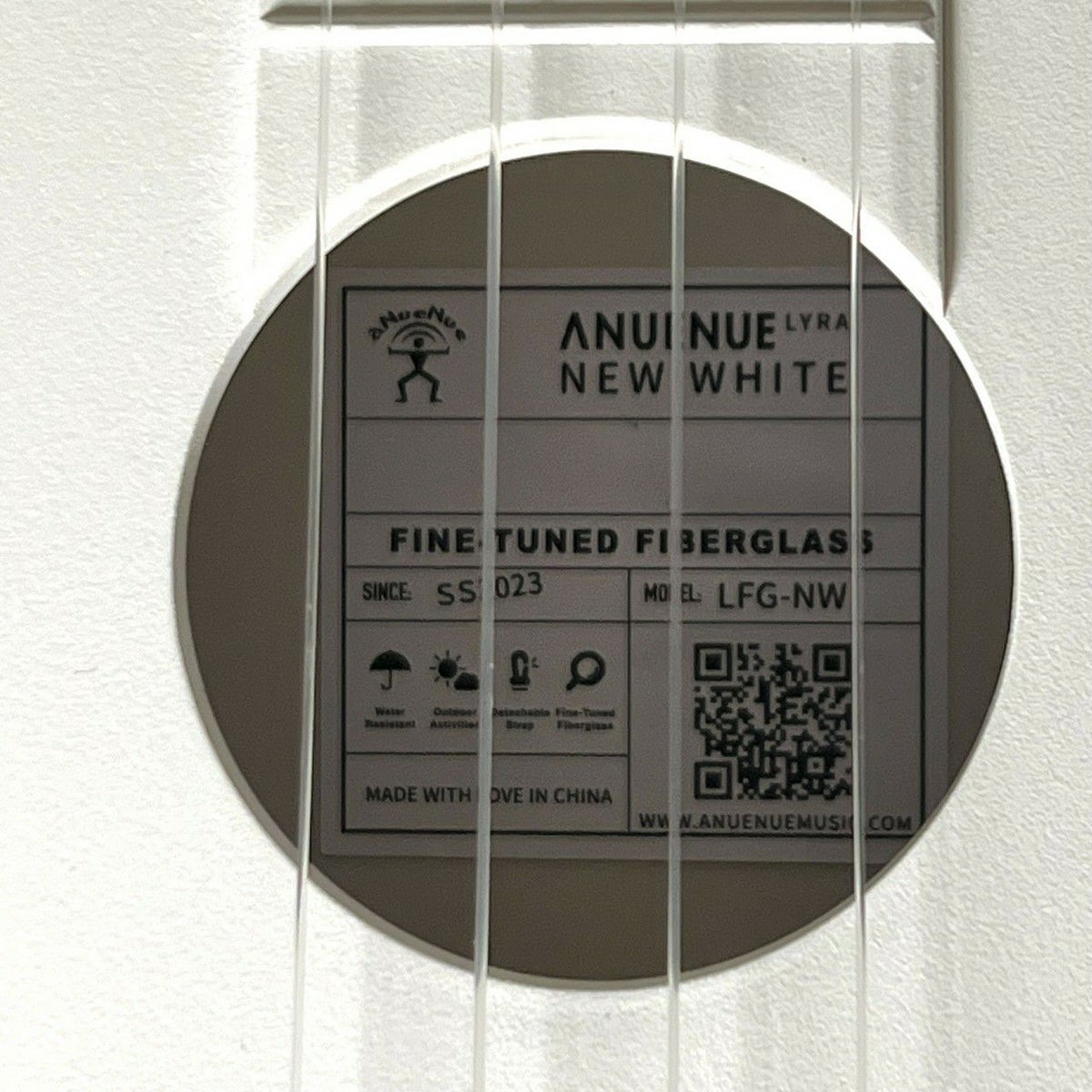 aNueNueLYRAFineTuneFiberGlassLFG-NW(NewWhite)サウンドホール