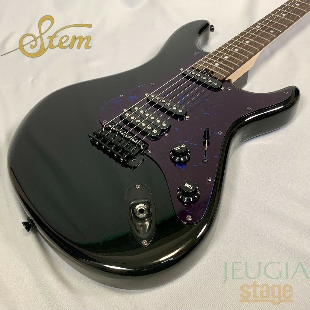 squier ストラトキャスター　ブラック　classic 60's PU Squier by Fender Classic Vibe '70s Stratocaster HSS Maple