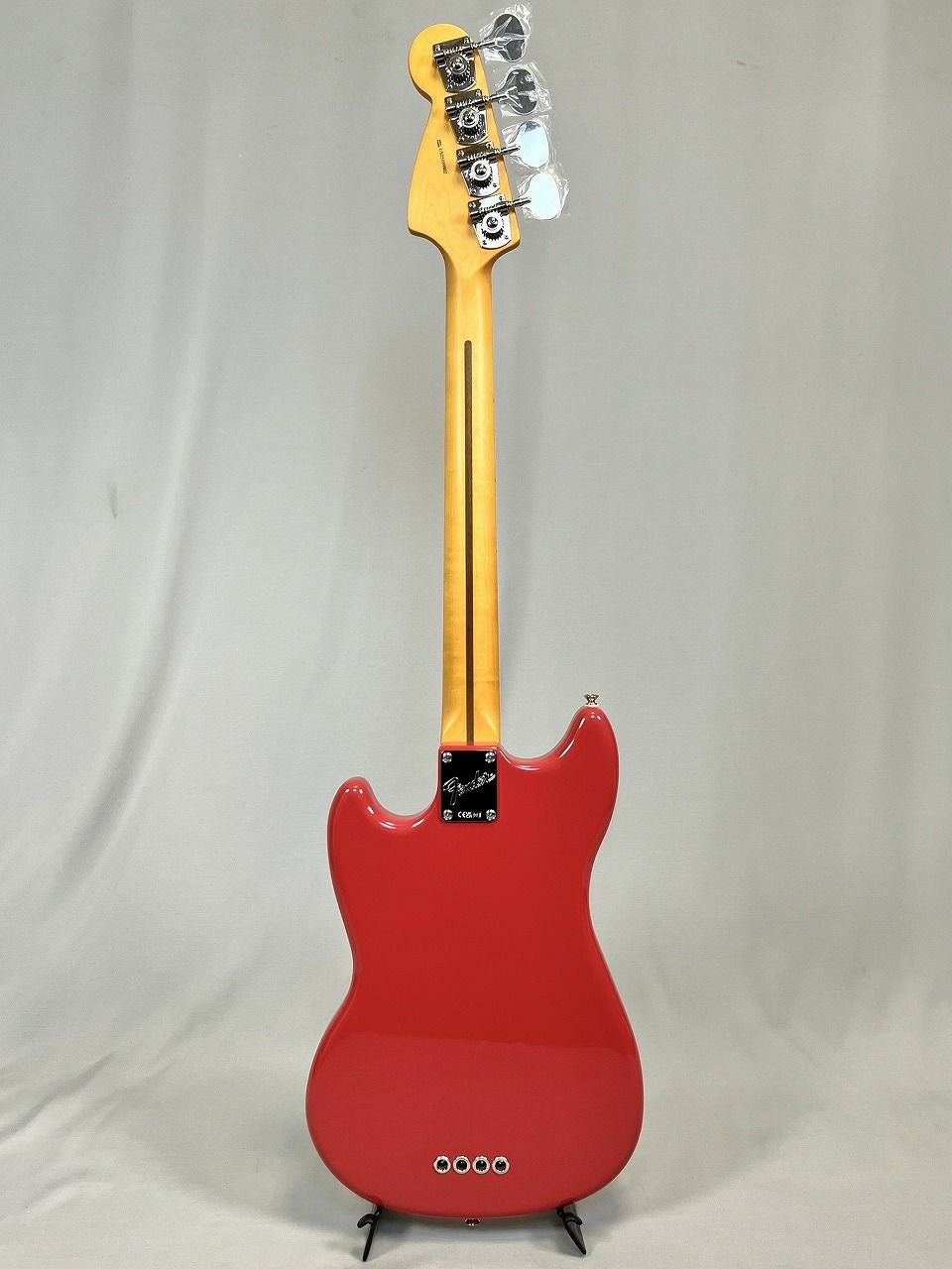 FenderAmericanProfessionalClassicMustangBass®,MapleFingerboard,FadedDakotaRed裏