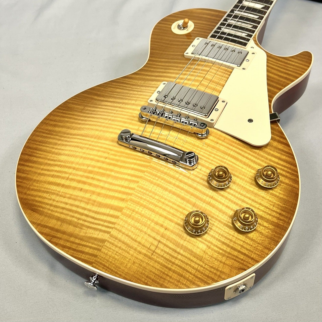 美品 Maison レスポールタイプ エレキギター ハニーバースト Gibson Japan Exclusive Model Les Paul Standard 50s Custom Shop Top